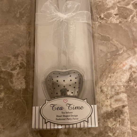 New Tea Time Heart Shaped Tea Infuser - Picture 3 of 3